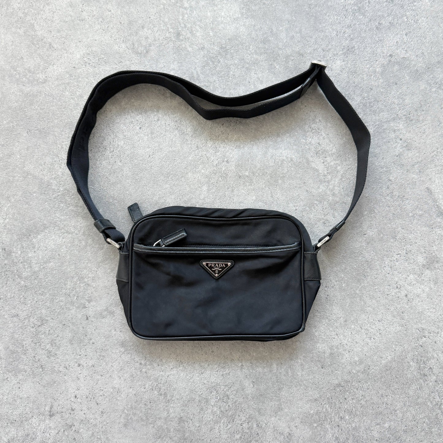 Prada Milano 2000s cross body nylon bag (10x6)