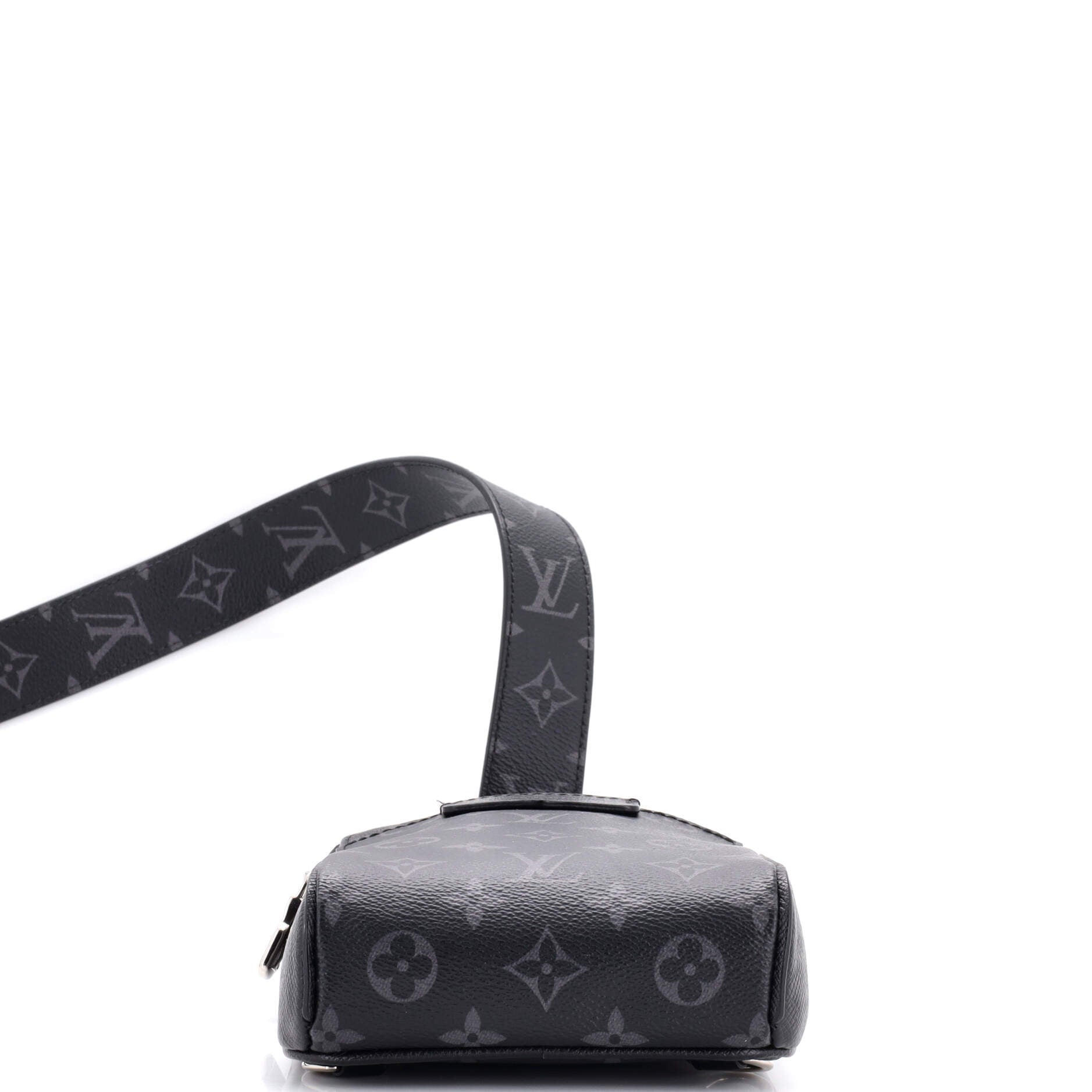 Louis Vuitton Outdoor Slingbag Monogram Taigarama