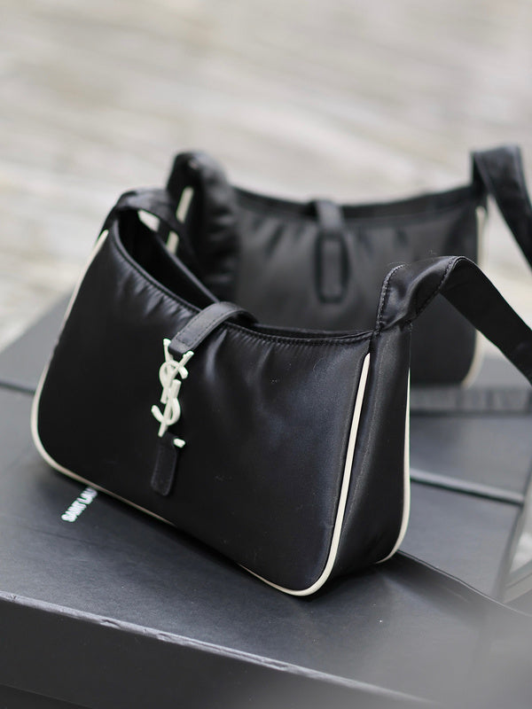 Yves Saint Laurent - Bags