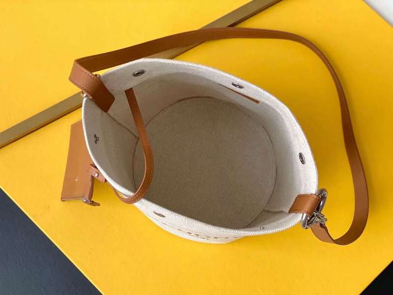 Yves Saint Laurent - Bags