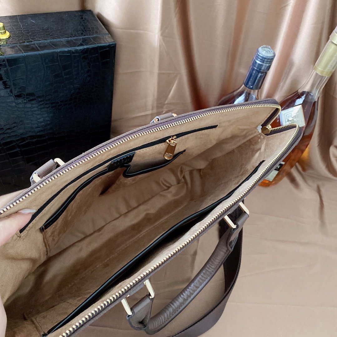 Gucci Arrival Handbag Style 126
