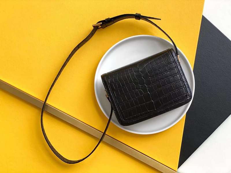 Yves Saint Laurent - Bags
