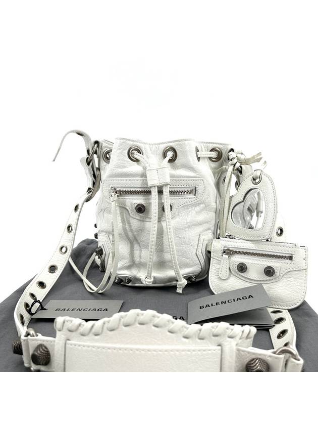 Luxury Balenciaga Trending 2026 Lecagol bucket bag xs cross 702431