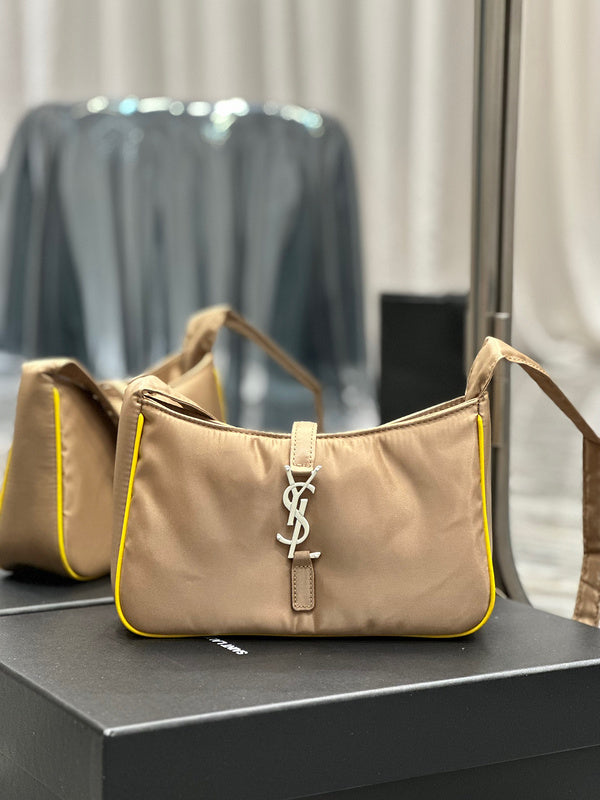 Yves Saint Laurent - Bags
