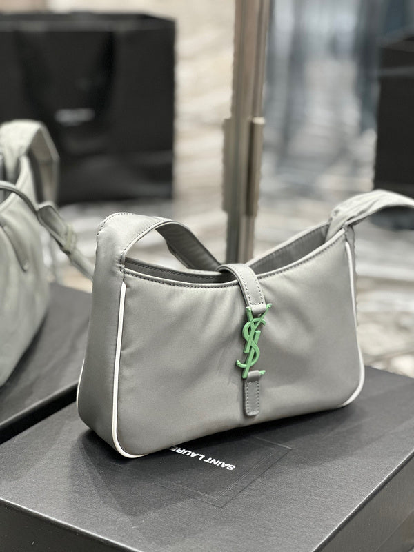 Yves Saint Laurent - Bags