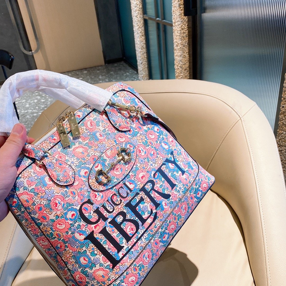 Gucci Arrival Handbag Style 41