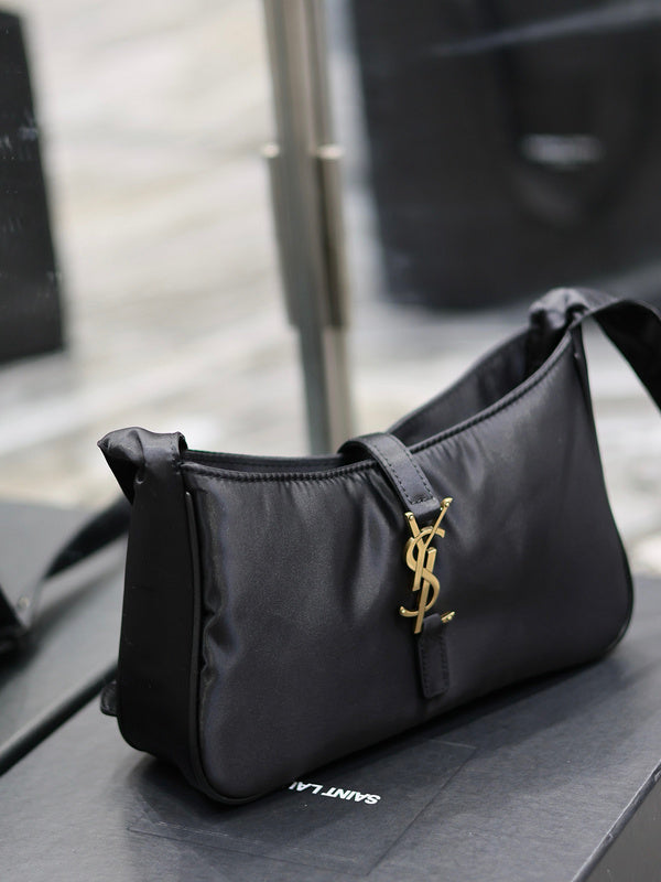 Yves Saint Laurent - Bags