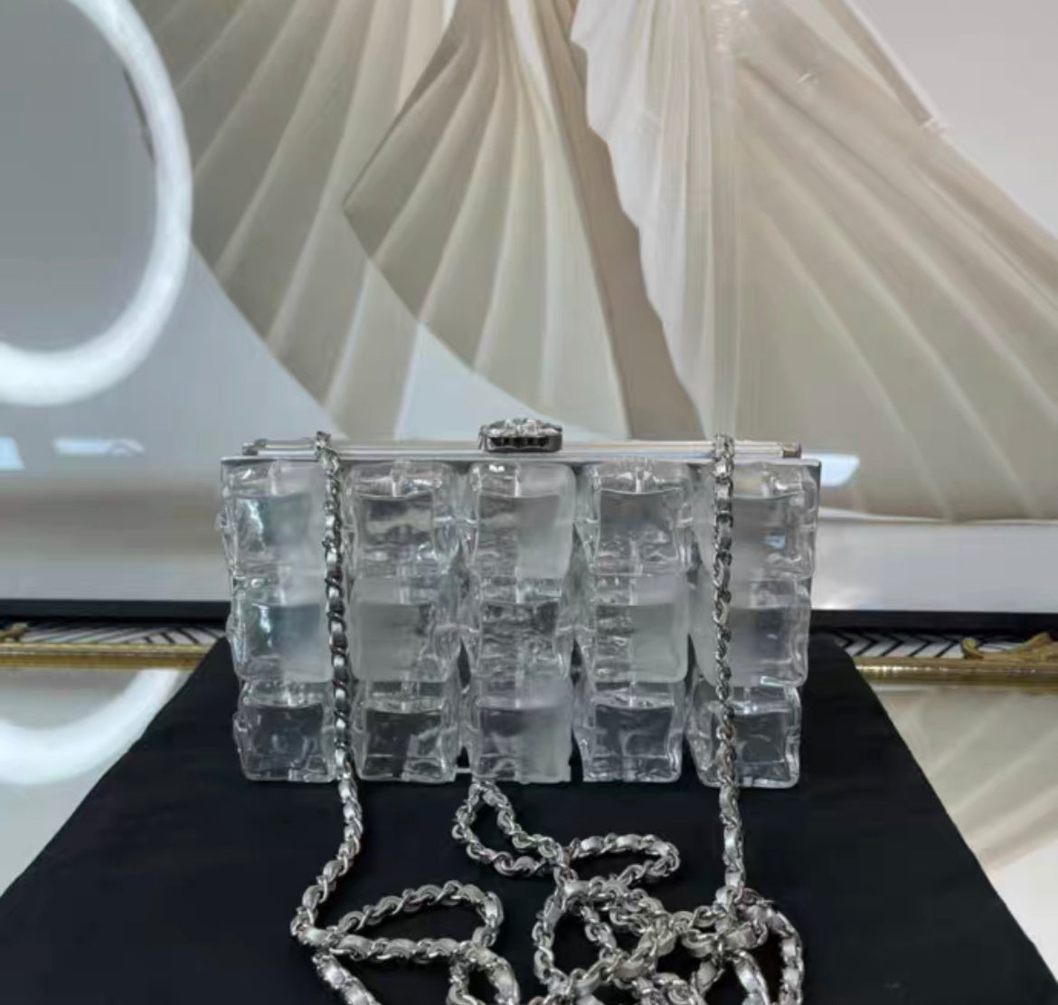 Chanel Fall/Winter 2010 Limited Edition Ice Cube MinaudiÃ¨re