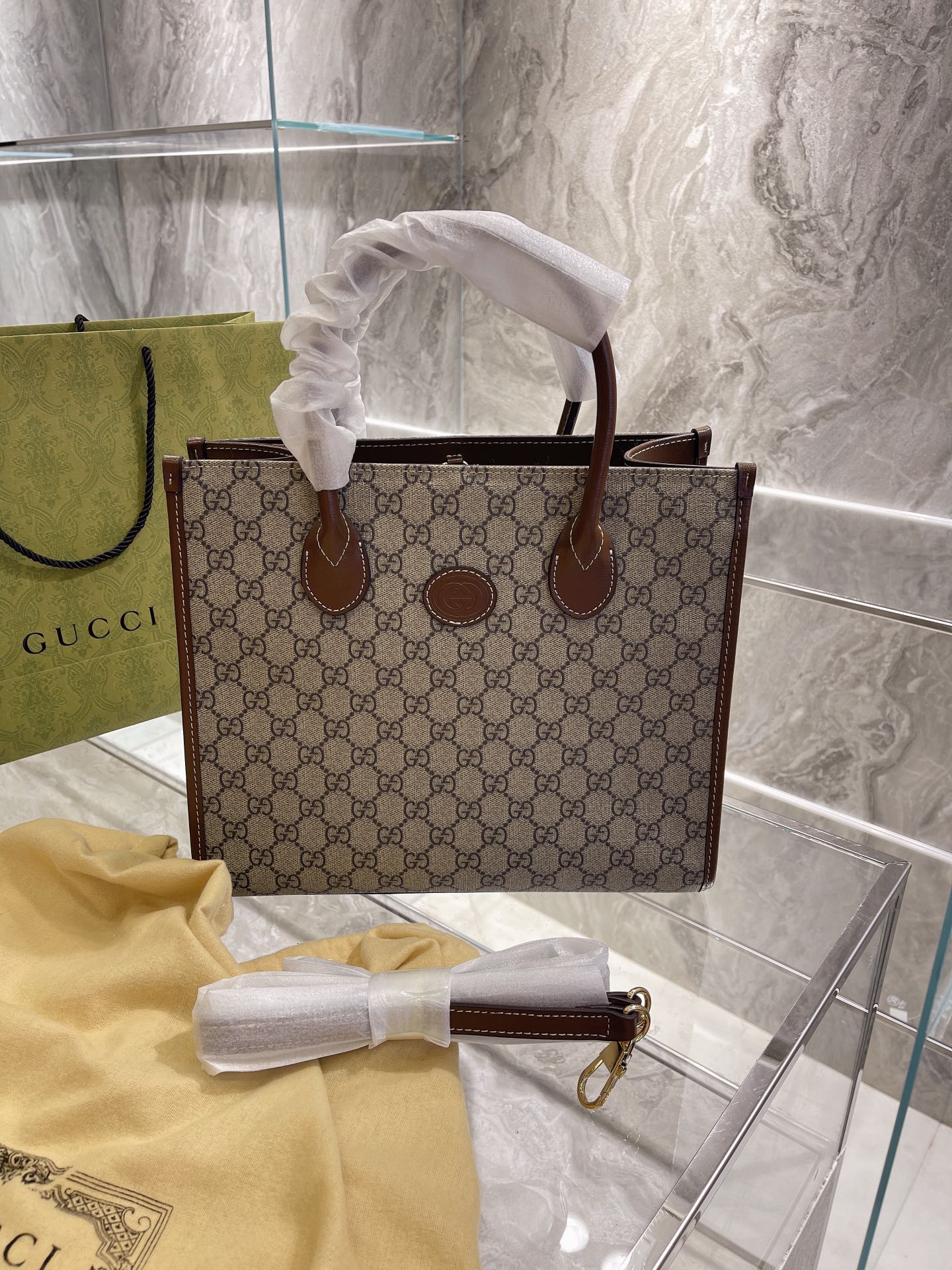 Gucci Arrival Handbag Style 105