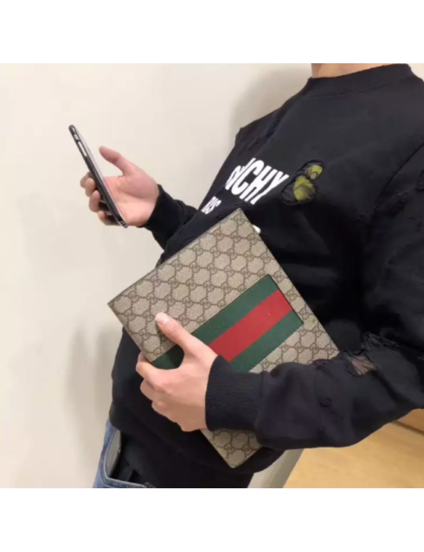 Gucci Canvas Clutch Style 3
