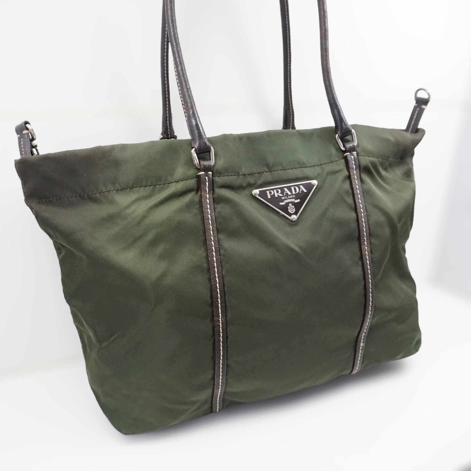 Prada Armygrøn Luxury Handbag