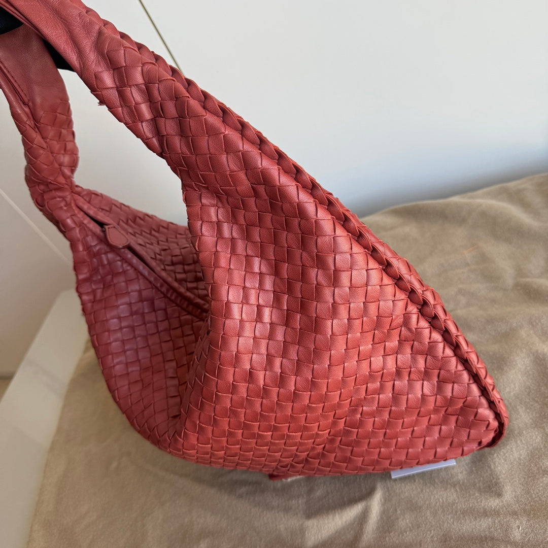 Bottega Veneta Veneta Hobo Medium Brick Red Intrecciato Leather Bag 47cm