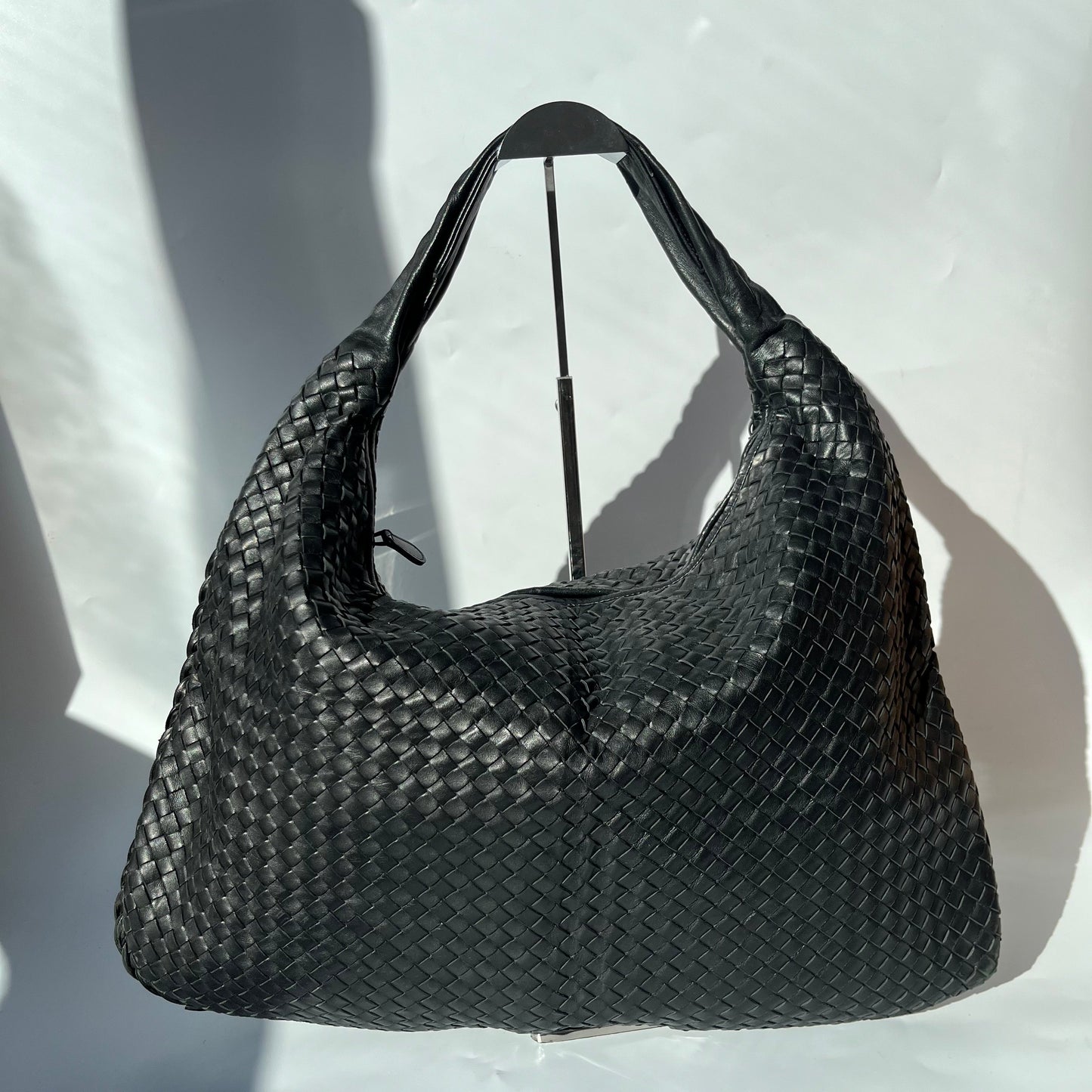 Bottega Veneta Veneta Hobo Maxi Black Leather 51cm