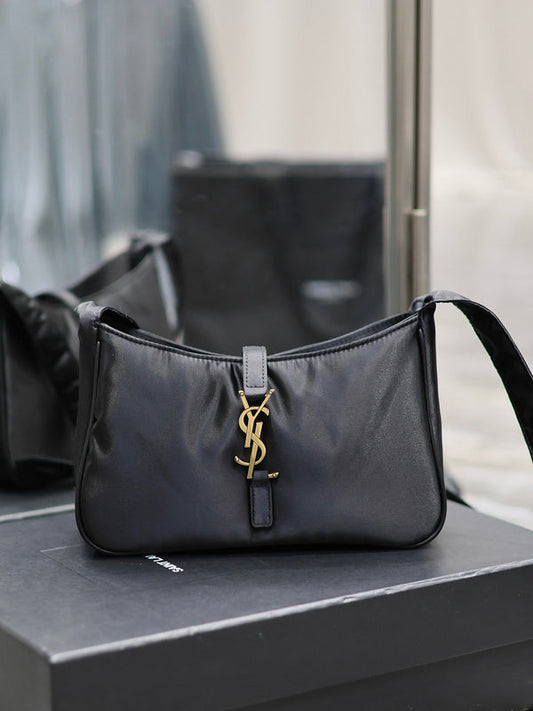Yves Saint Laurent - Bags