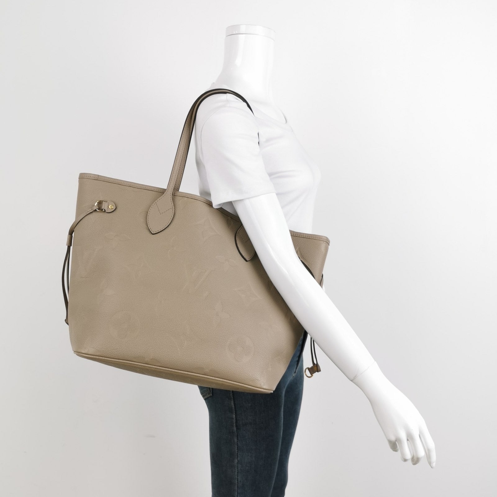 Louis Vuitton Leather Neverfull MM Tote Medium Grey