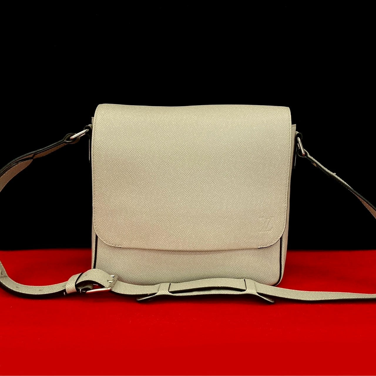 LOUIS VUITTON Shoulder Bag leather gray Taiga Roman PM