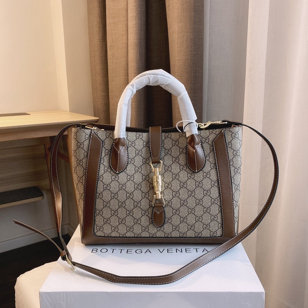 Gucci Arrival Handbag Style 28