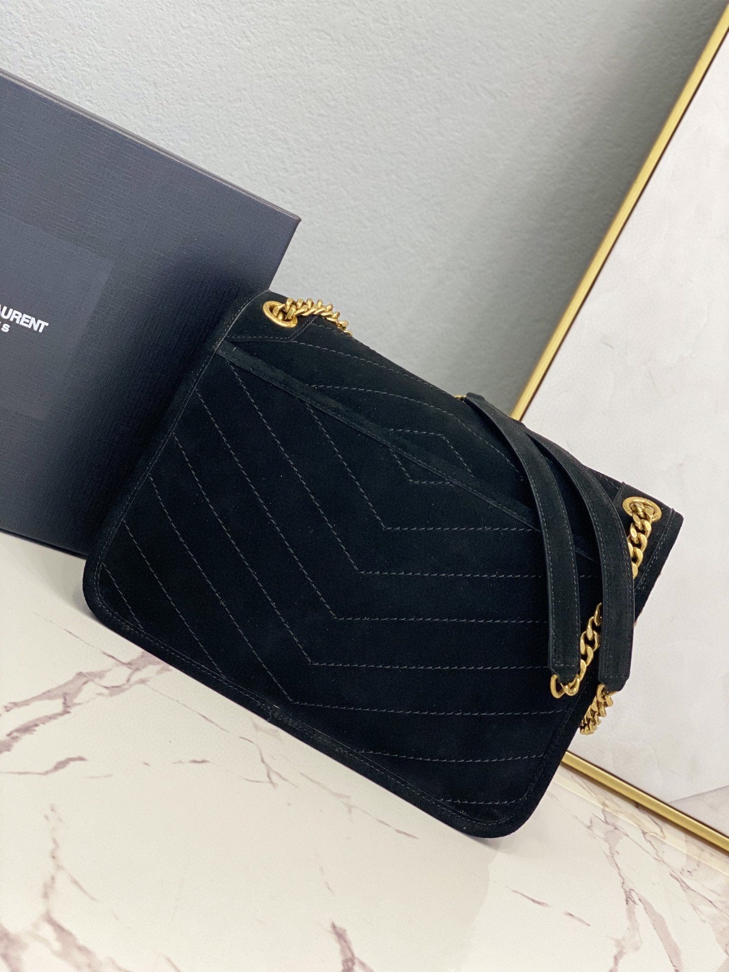 Yves Saint Laurent Niki Medium Chain Bag Black