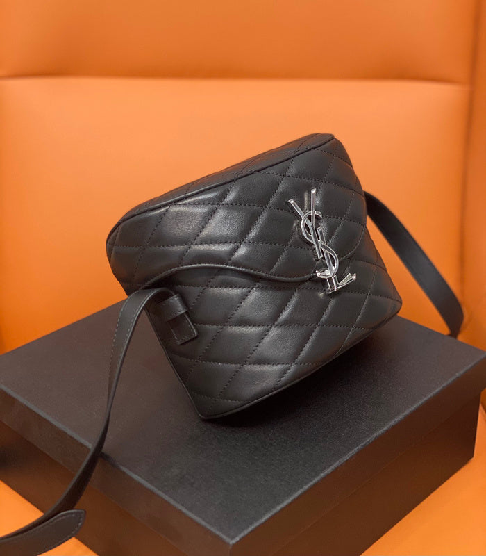 Yves Saint Laurent - Bags