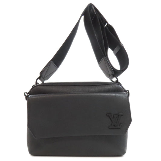 LOUIS VUITTON Shoulder Bag leather black Fast Line Messenger