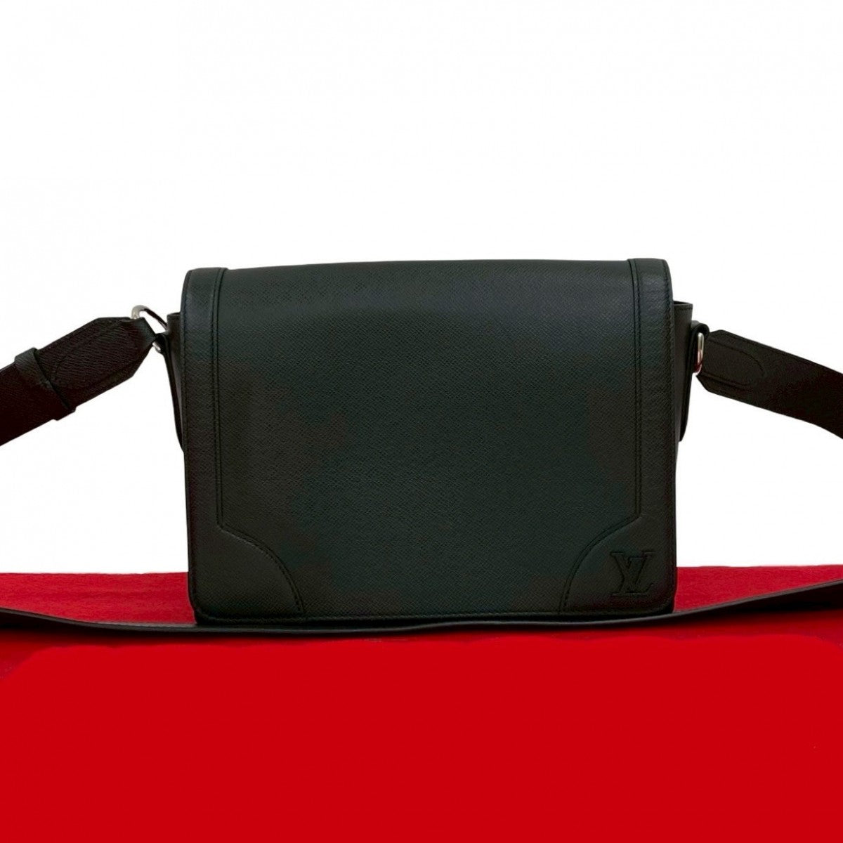 LOUIS VUITTON Shoulder Bag leather black Taiga new flap messenger