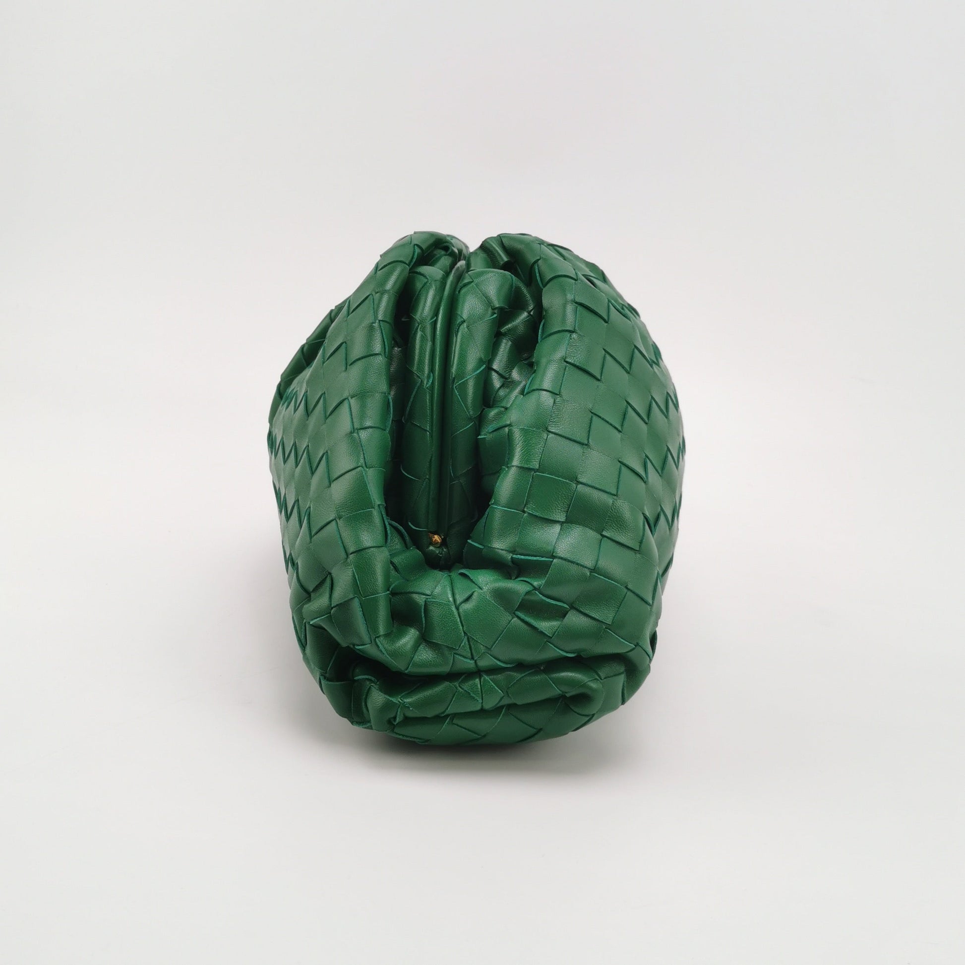 Bottega Veneta Pouch Large Intrecciato Green Calfskin Leather Clutch