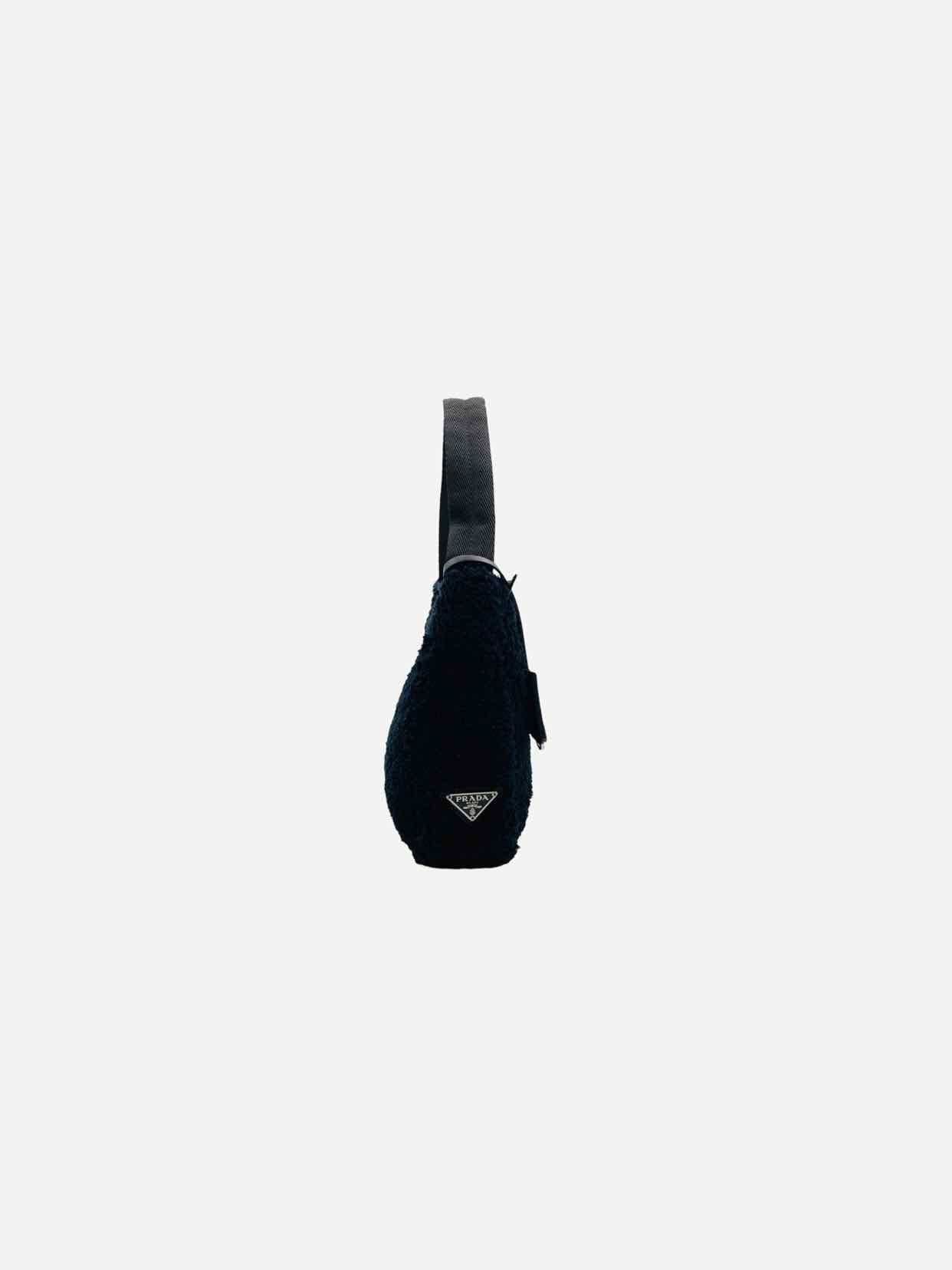PRADA Re-Edition 2000 Black Shoulder Bag