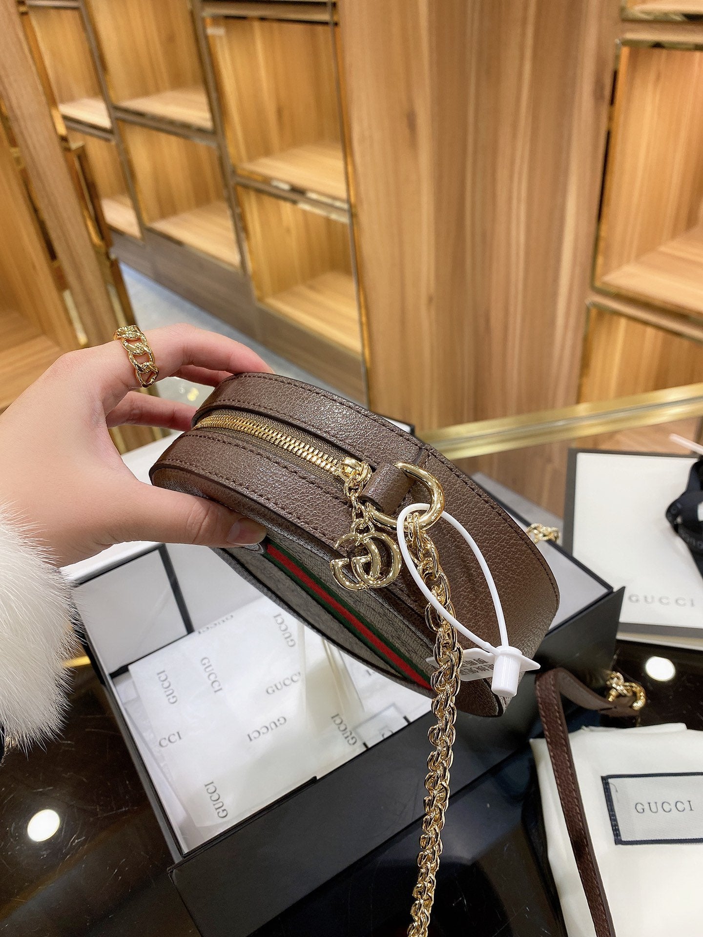 Gucci Arrival Handbag Style 36