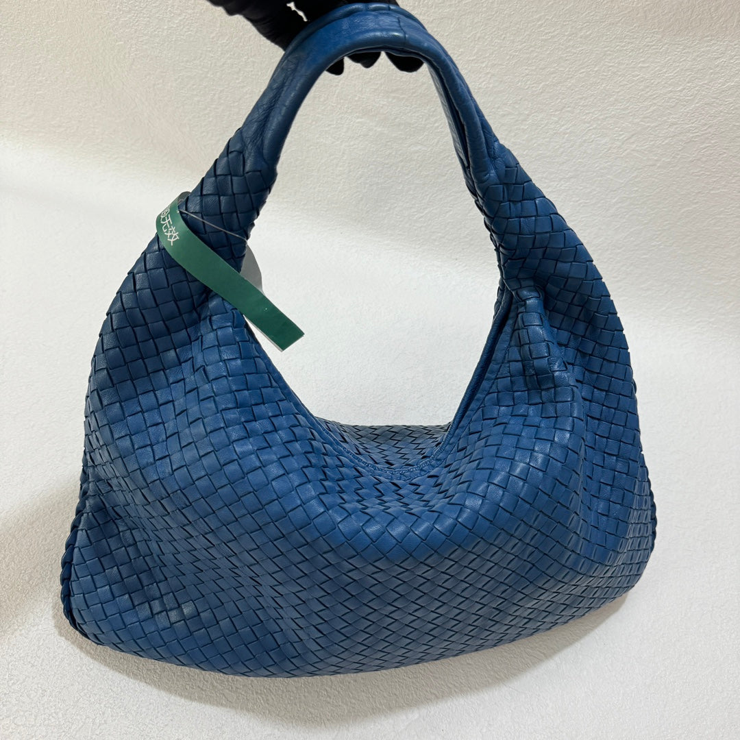 Bottega Veneta Veneta Hobo Medium Blue Intrecciato Leather Bag 47cm