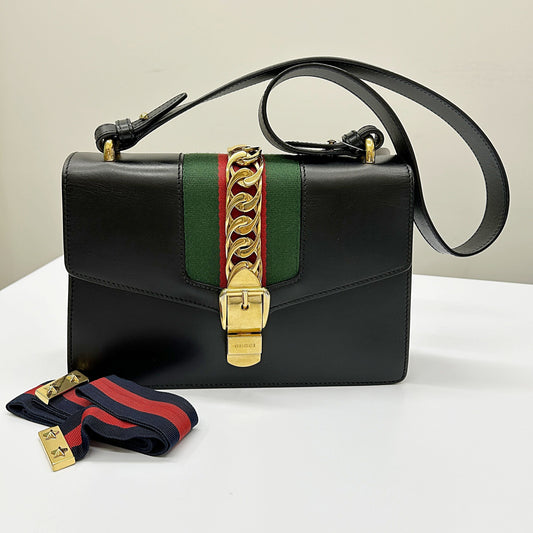 Gucci Sylvie Leather Shoulder Bag gu8854je