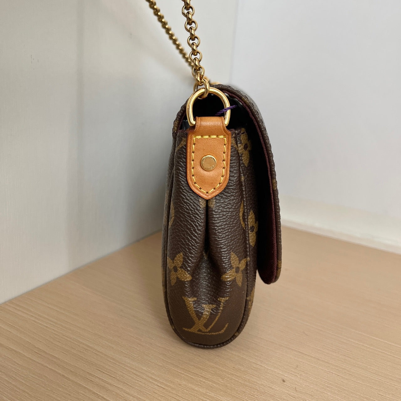 LOUIS VUITTON<br>Shoulder Bag