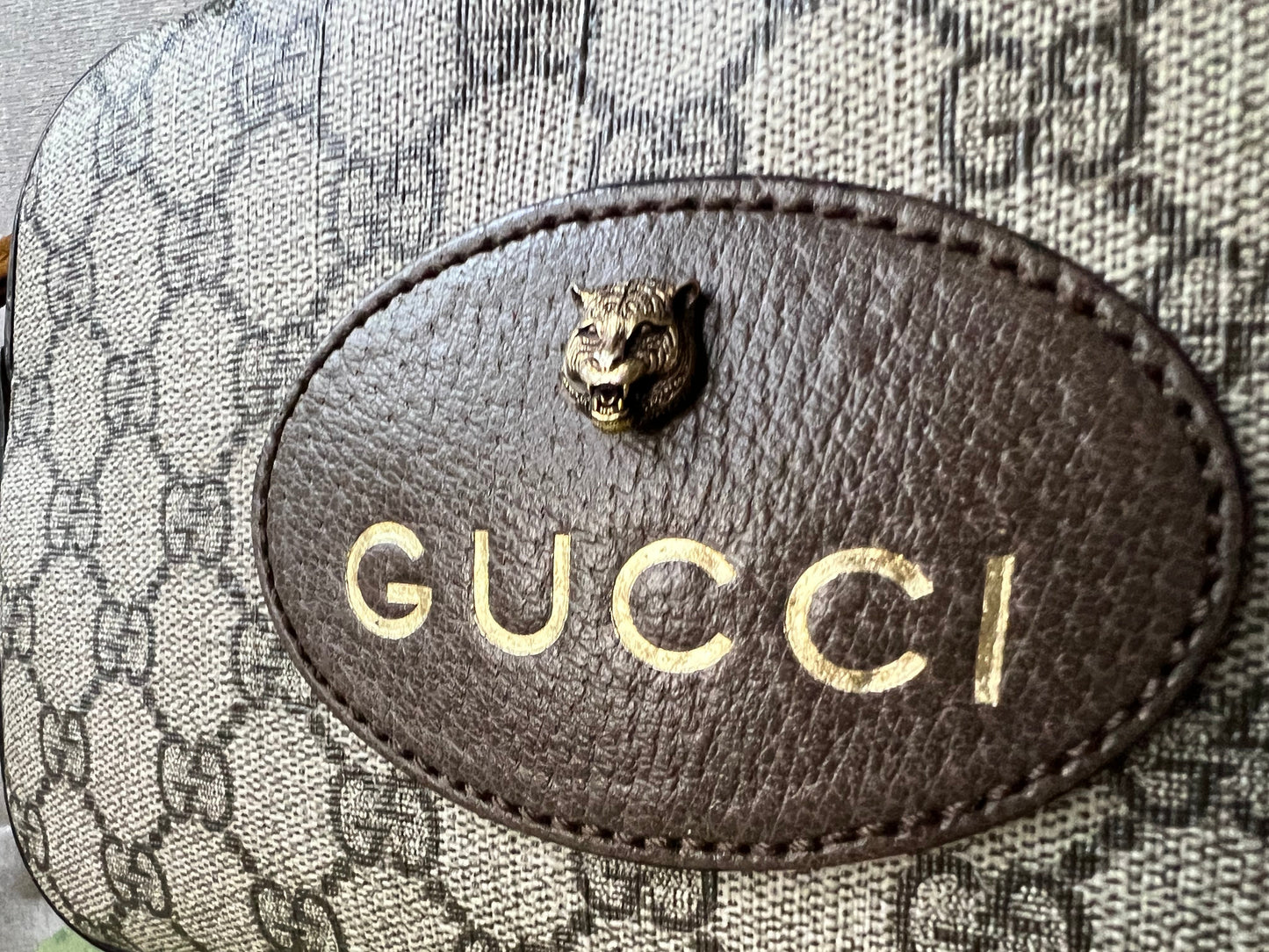 Gucci Neo GG Supreme Messenger Bag (RRP £1060)