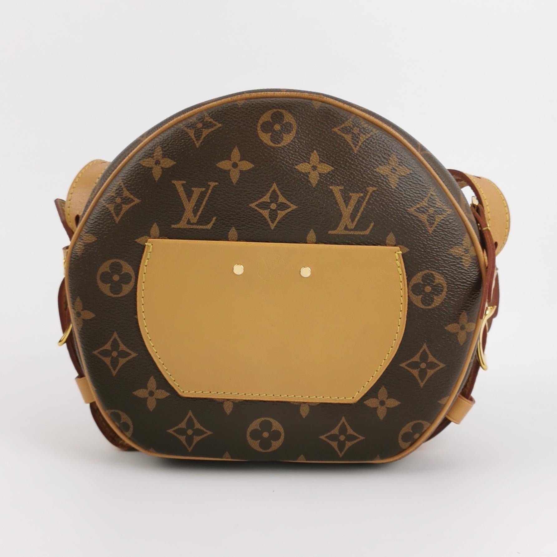 Louis Vuitton Boîte Chapeau Souple Leather MM Crossbody Bag