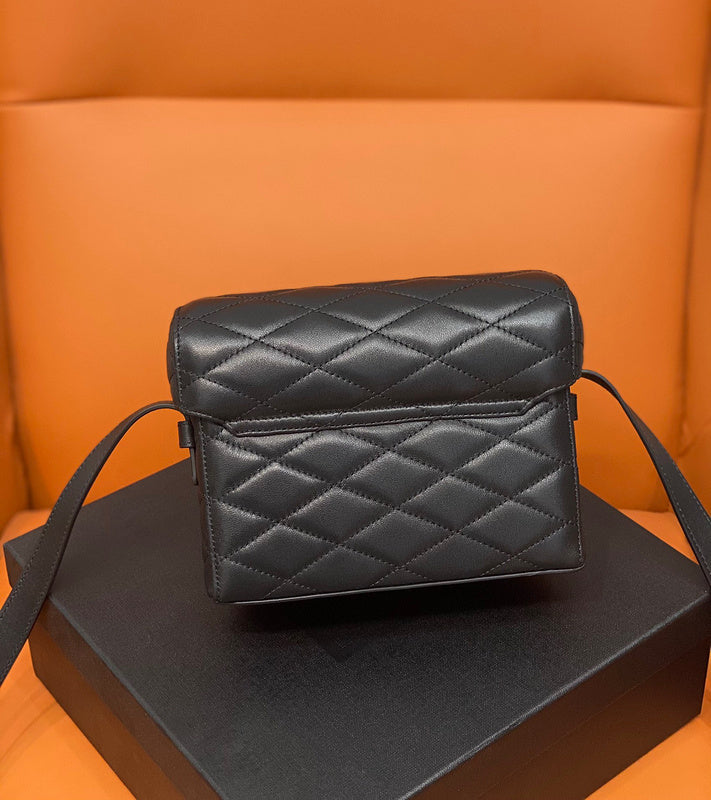 Yves Saint Laurent - Bags