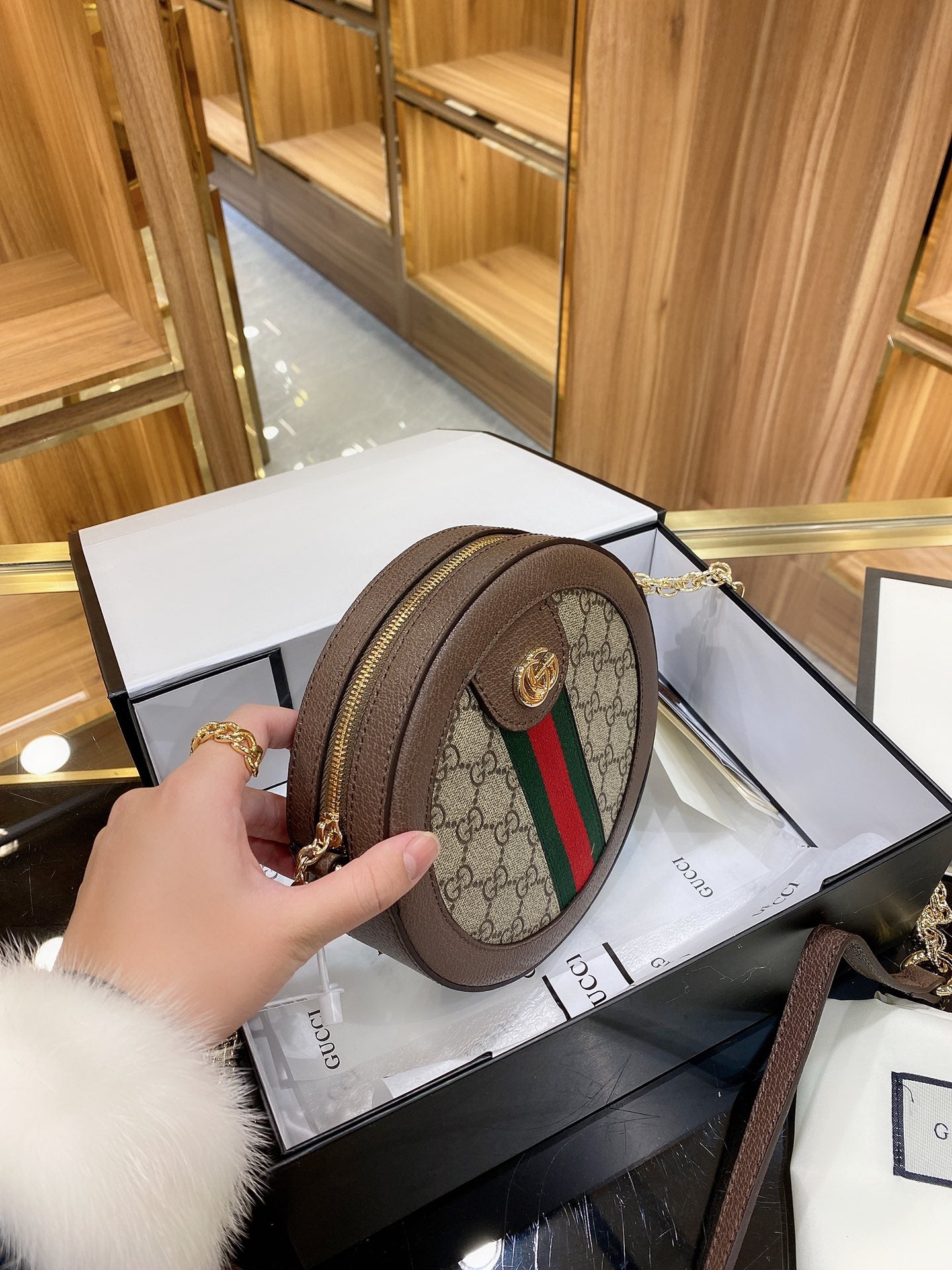 Gucci Arrival Handbag Style 36