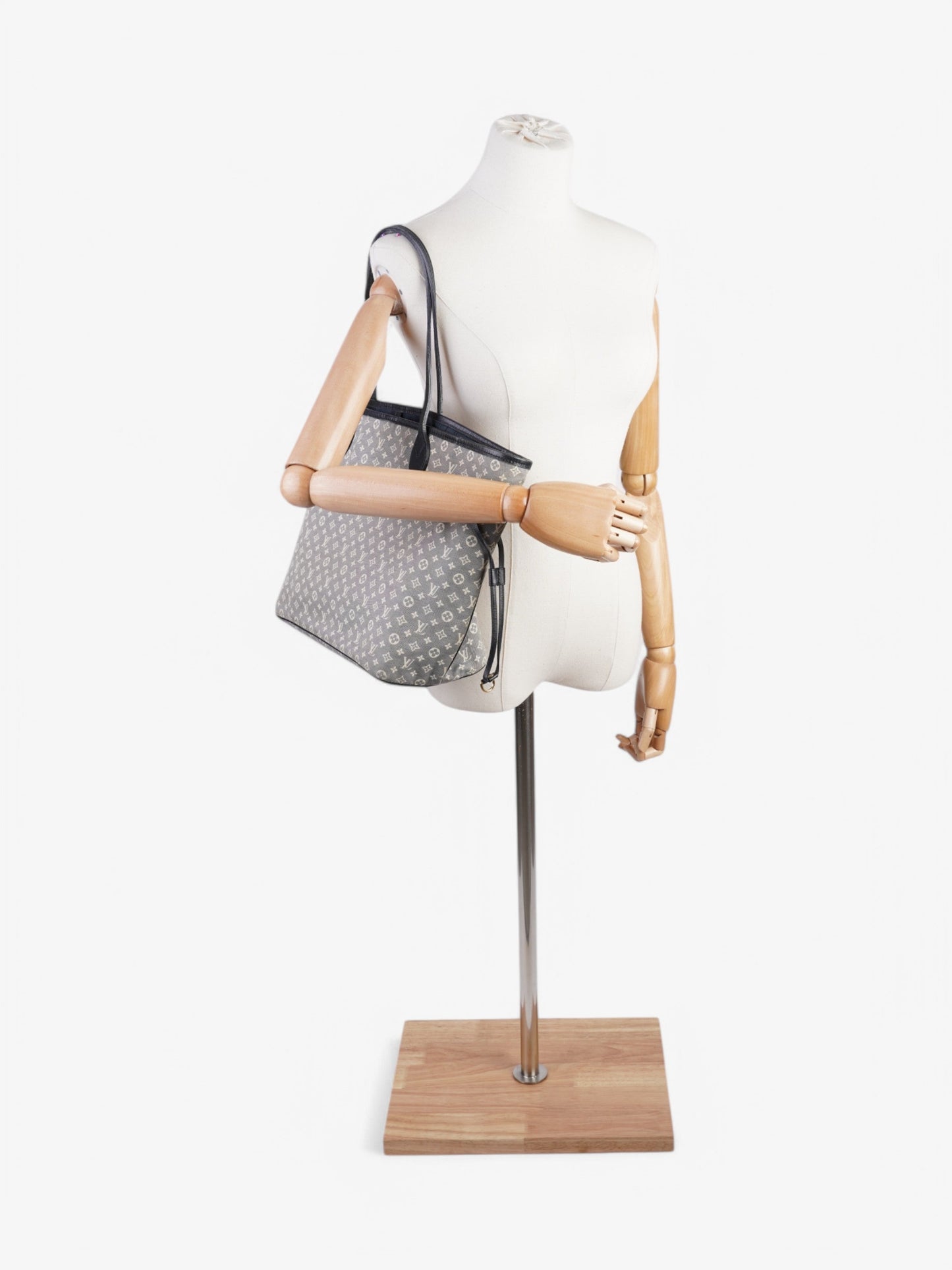 Luxury Women's Tote Bag | Louis Vuitton Neverfull Grey Canvas MM