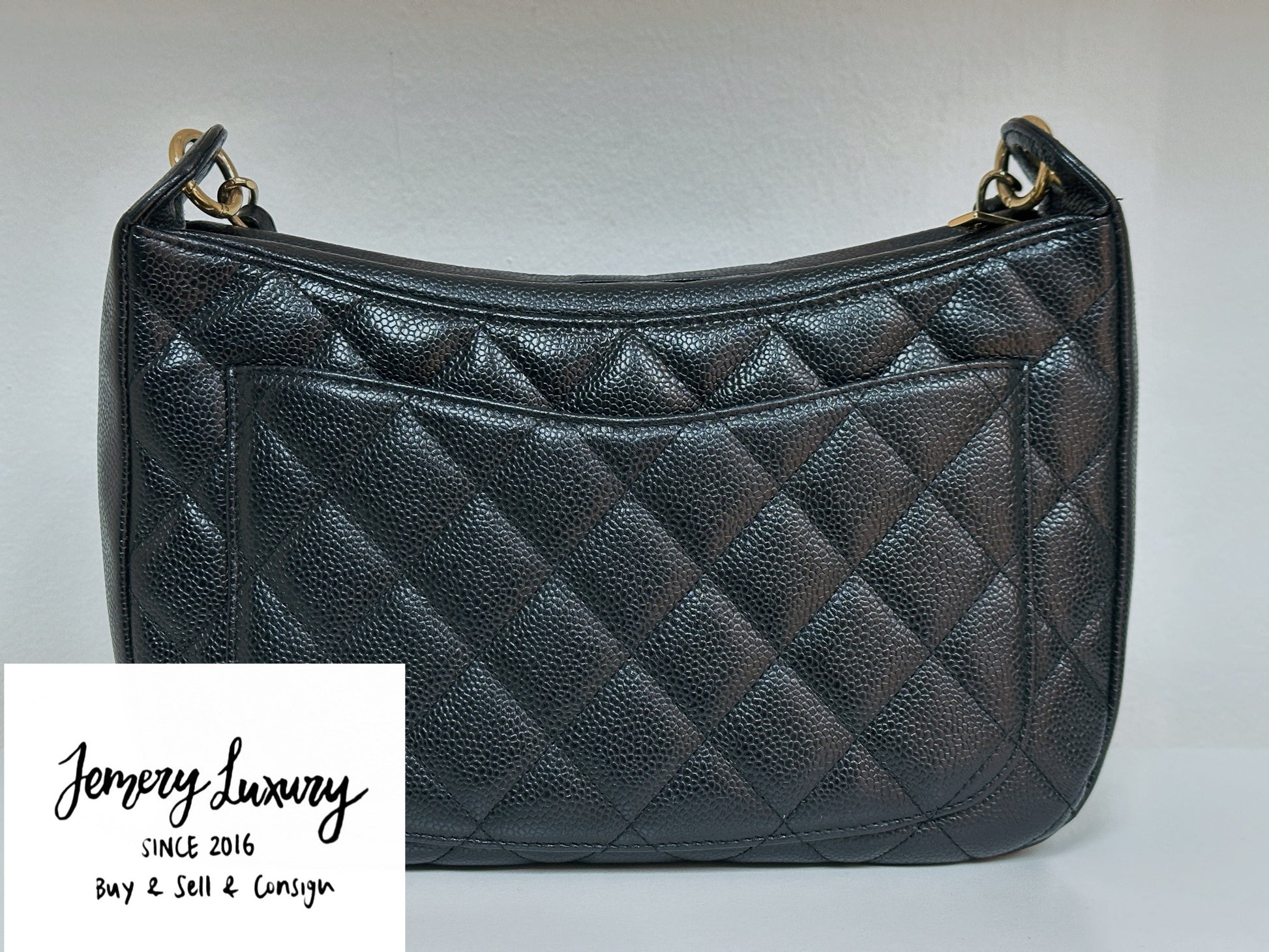 Chanel Black Quilted Caviar CC Logo Chain Shoulder Bag holo 8438