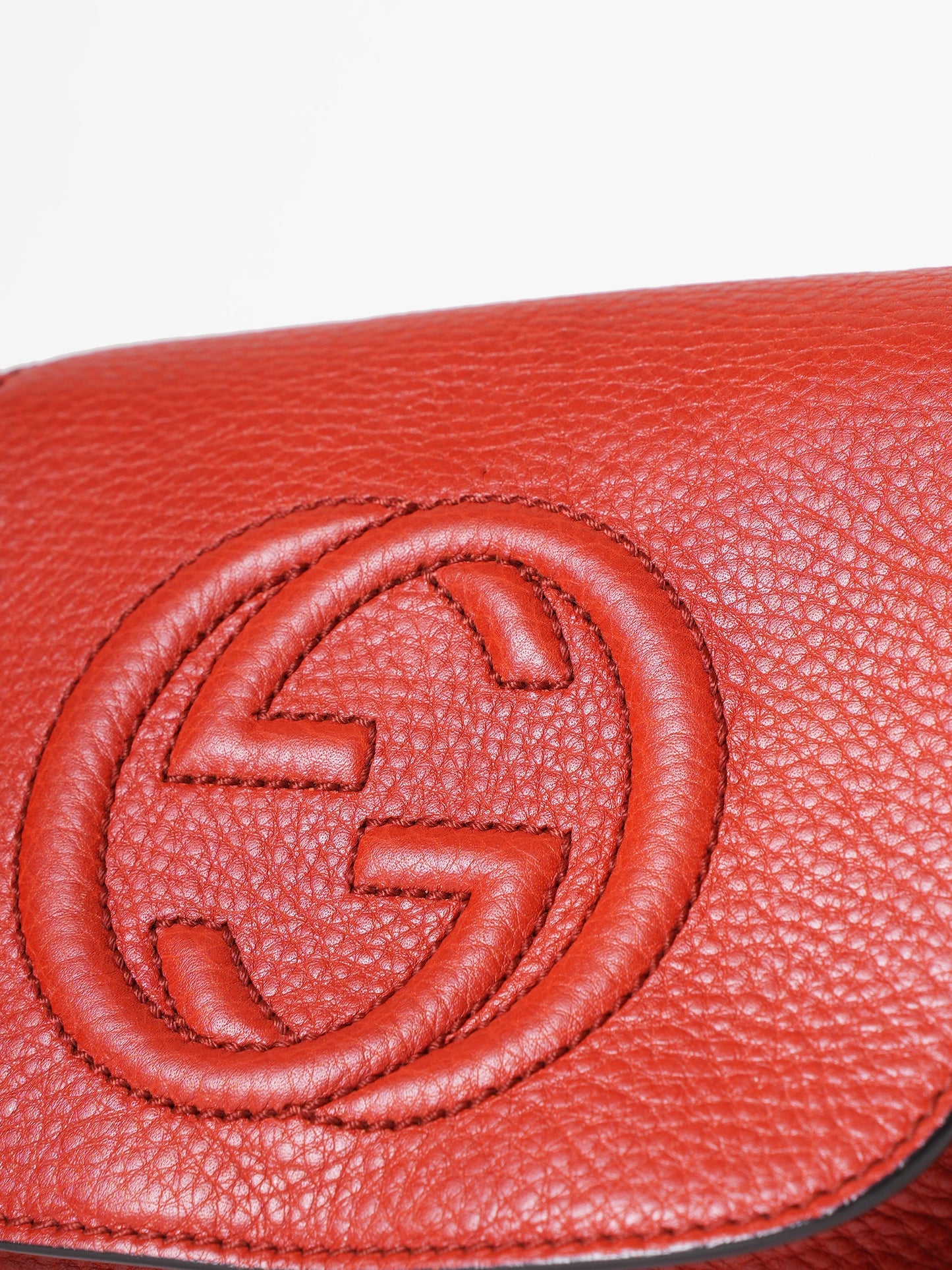 Gucci Lou Pochette Quilted Chain Shoulder Bag