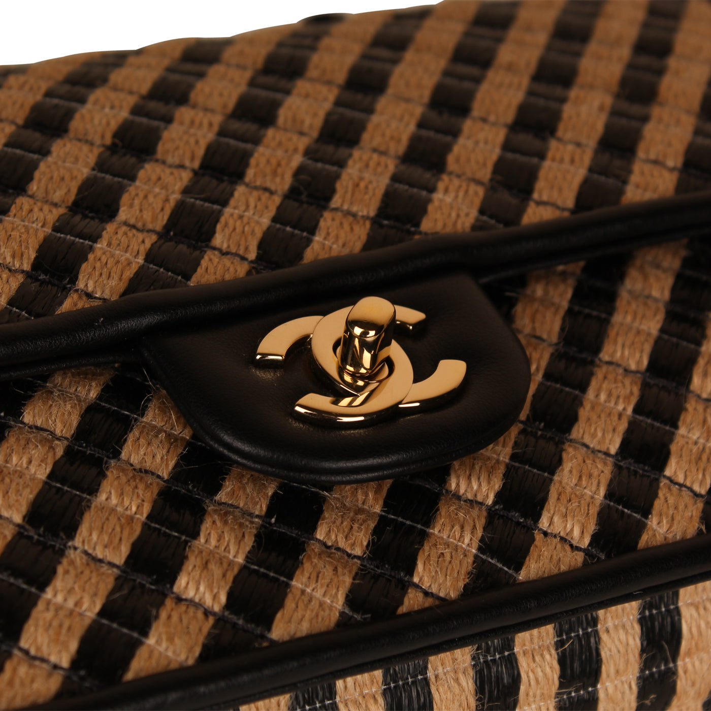 Chanel Classic Flap Bag Medium - Raffia