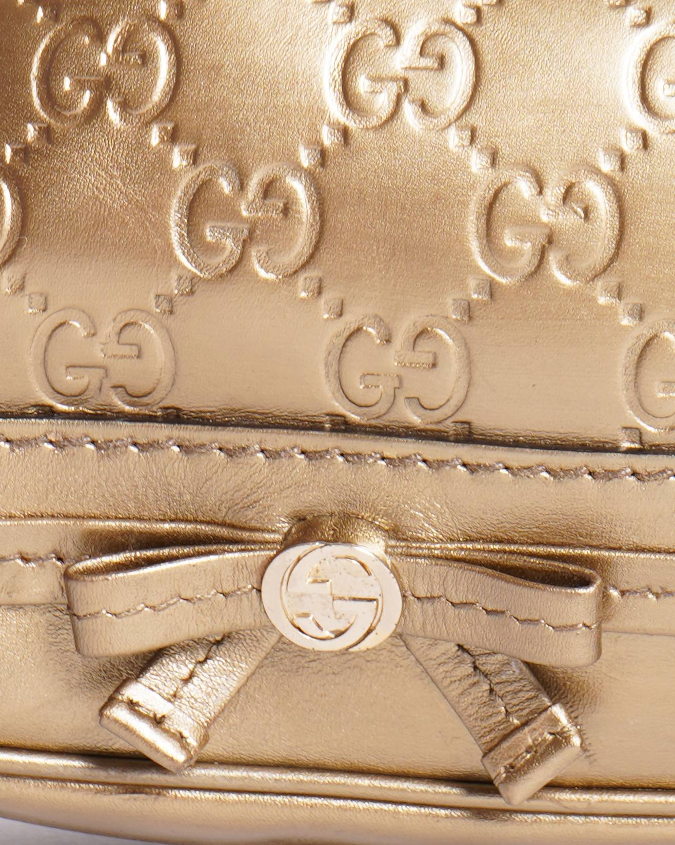 Gucci Baguette Leather Shoulder Bag