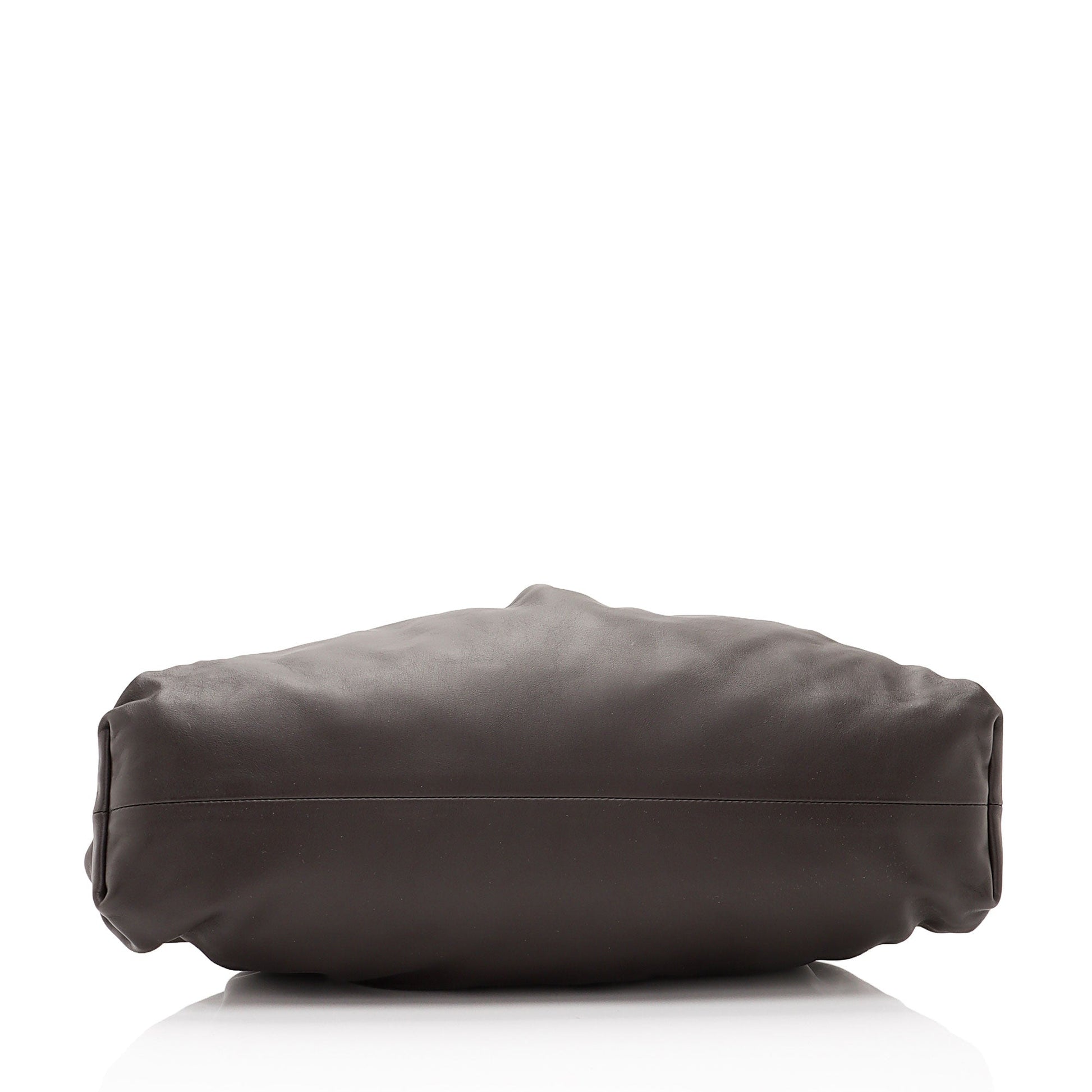 Luxury Bottega Veneta Calfskin The Pouch Clutch (SHF-3lPp9s)