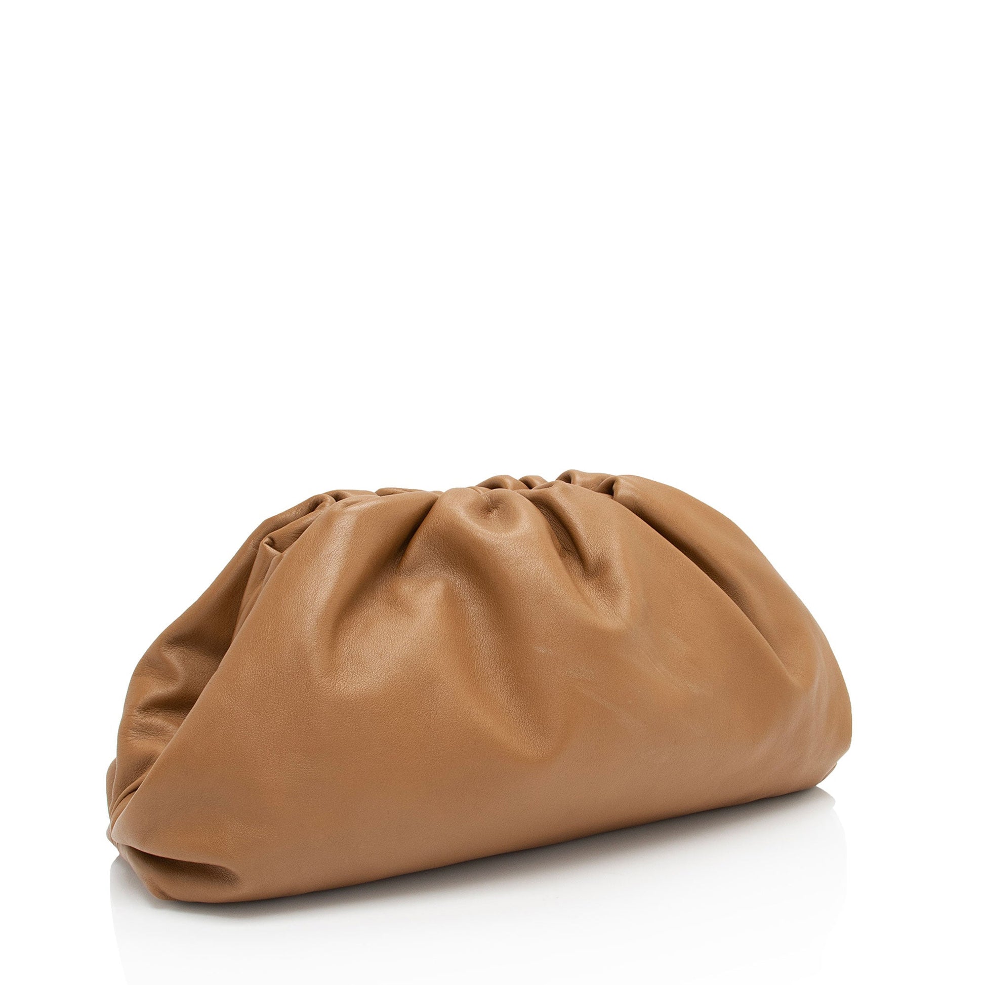 Luxury Bottega Veneta Calfskin The Pouch Clutch (SHF-MhxRoc)