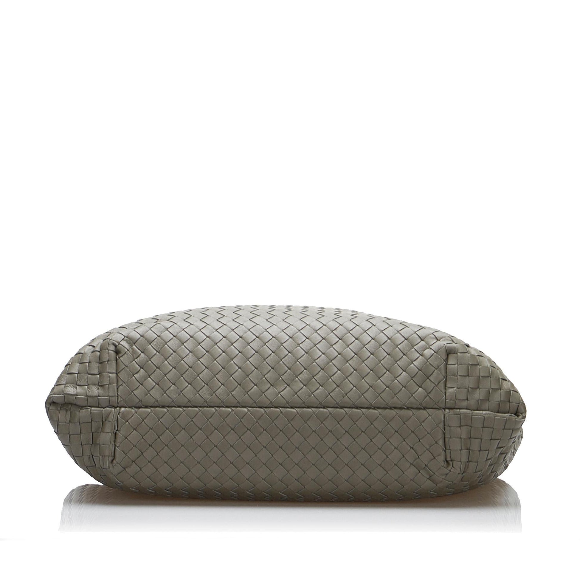 Luxury Bottega Veneta Intrecciato Capri Tote (SHG-CYW51x)