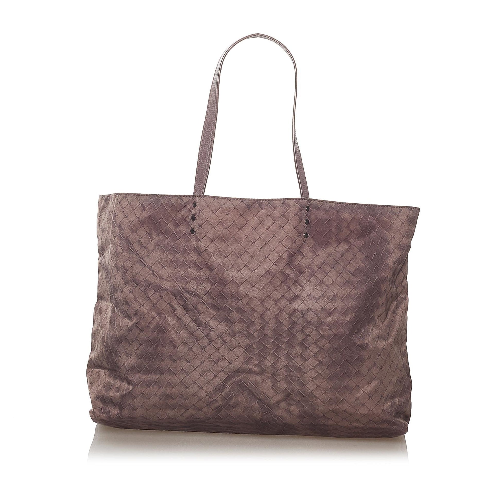 Luxury Bottega Veneta Intrecciolusion Nylon Tote Bag (SHG-27648)
