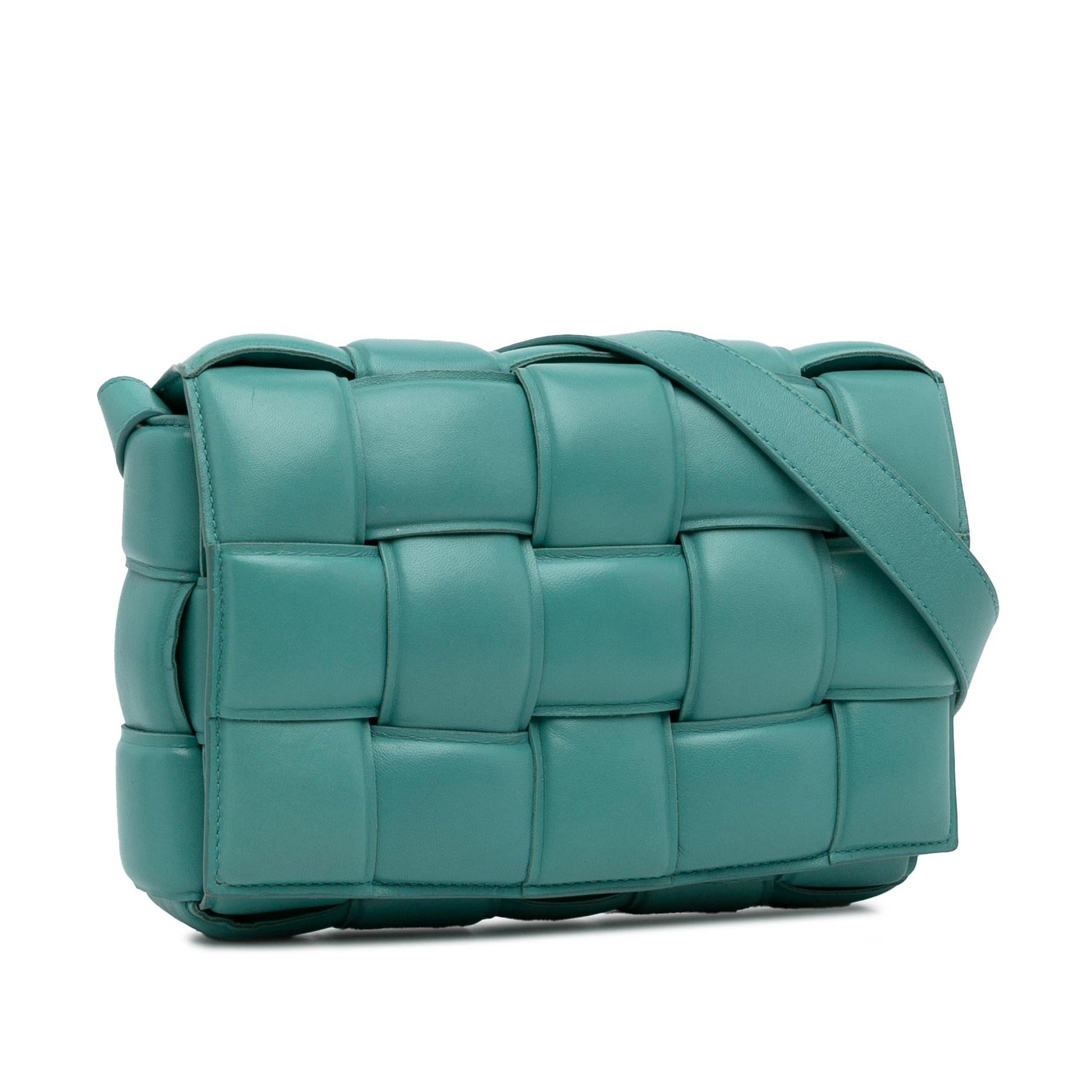 Luxury Bottega Veneta Maxi Intrecciato Padded Cassette Crossbody (SHG-kR8MHE)