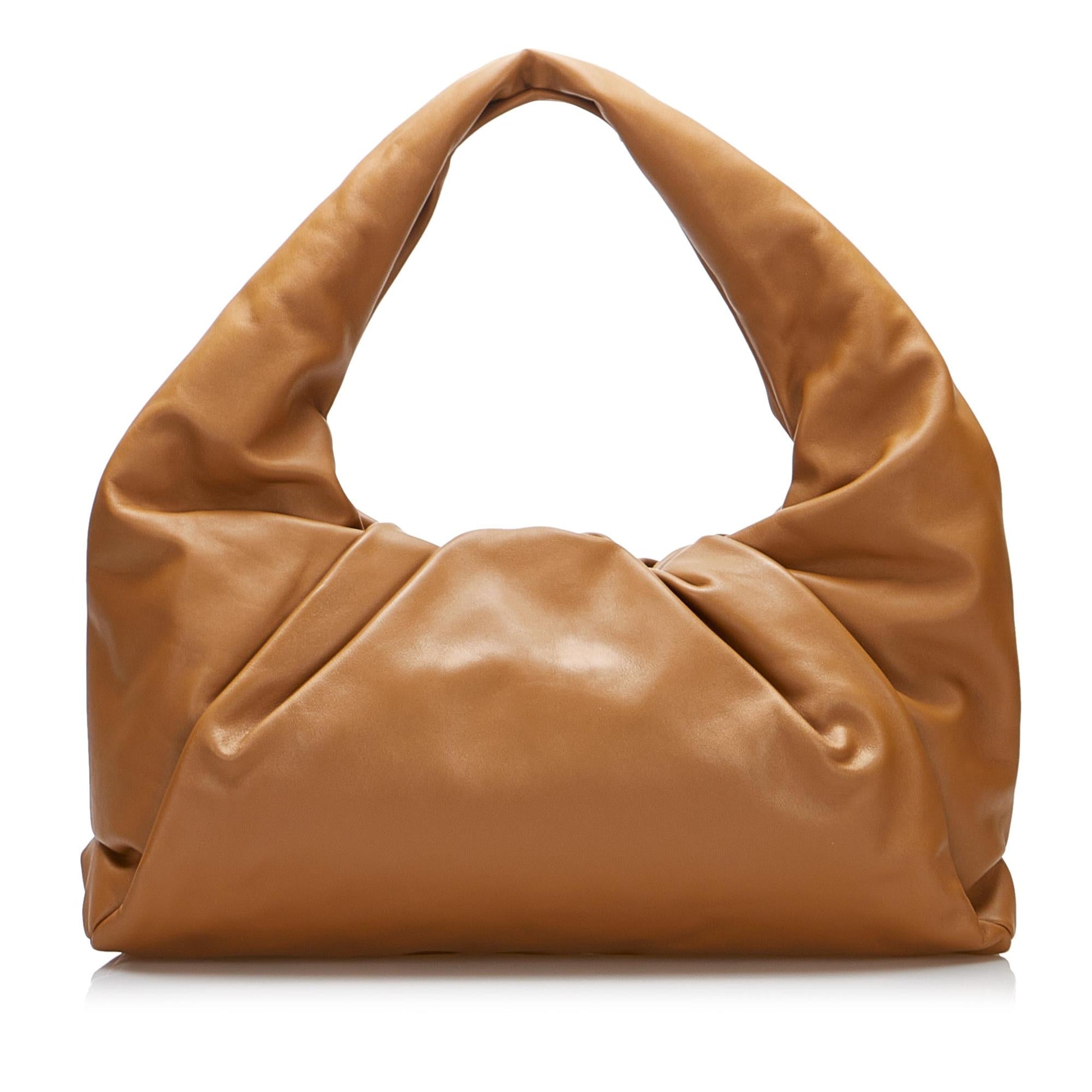 Luxury Bottega Veneta Medium The Shoulder Pouch (SHG-EtLGSW)