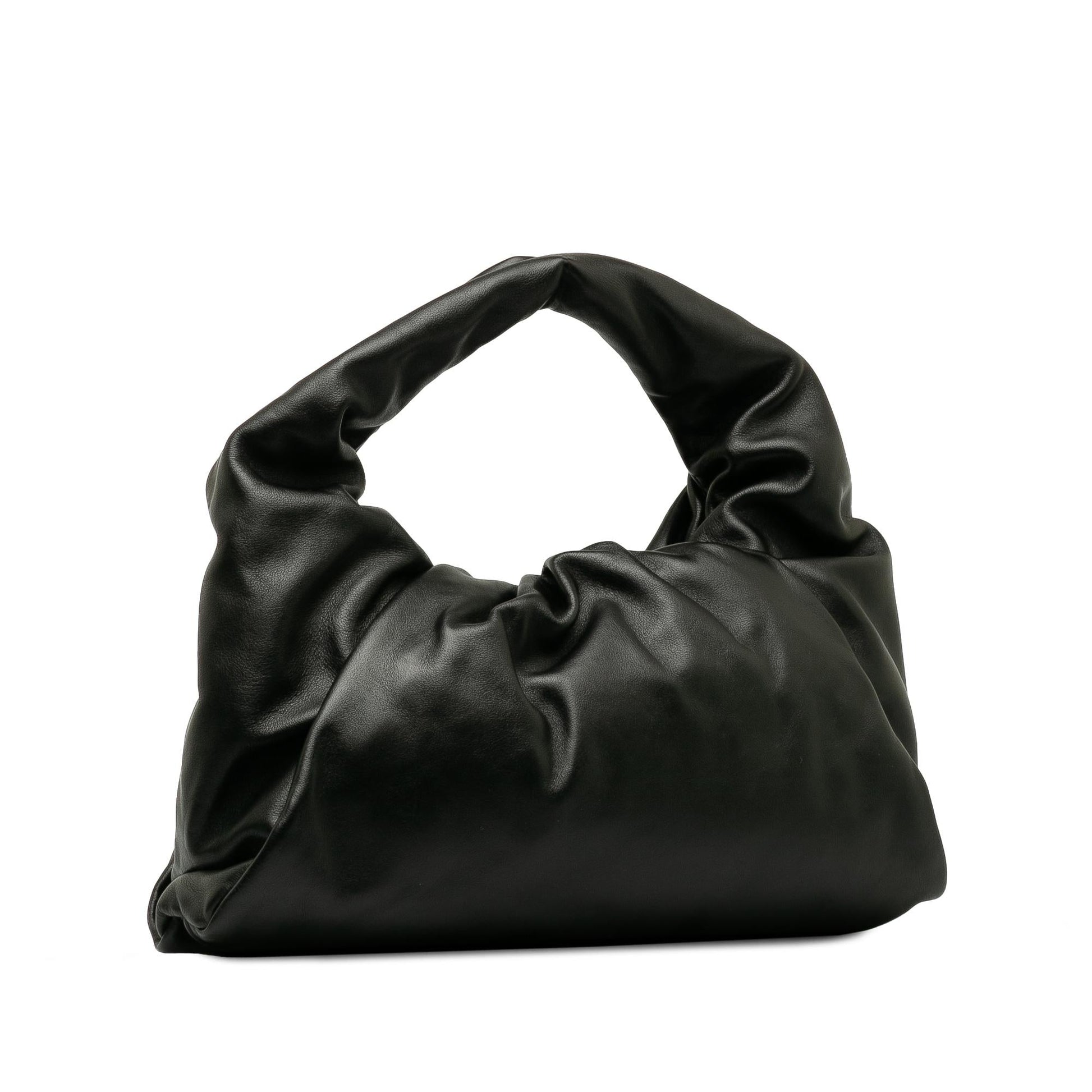 Luxury Bottega Veneta Medium The Shoulder Pouch (SHG-OZyB9A)