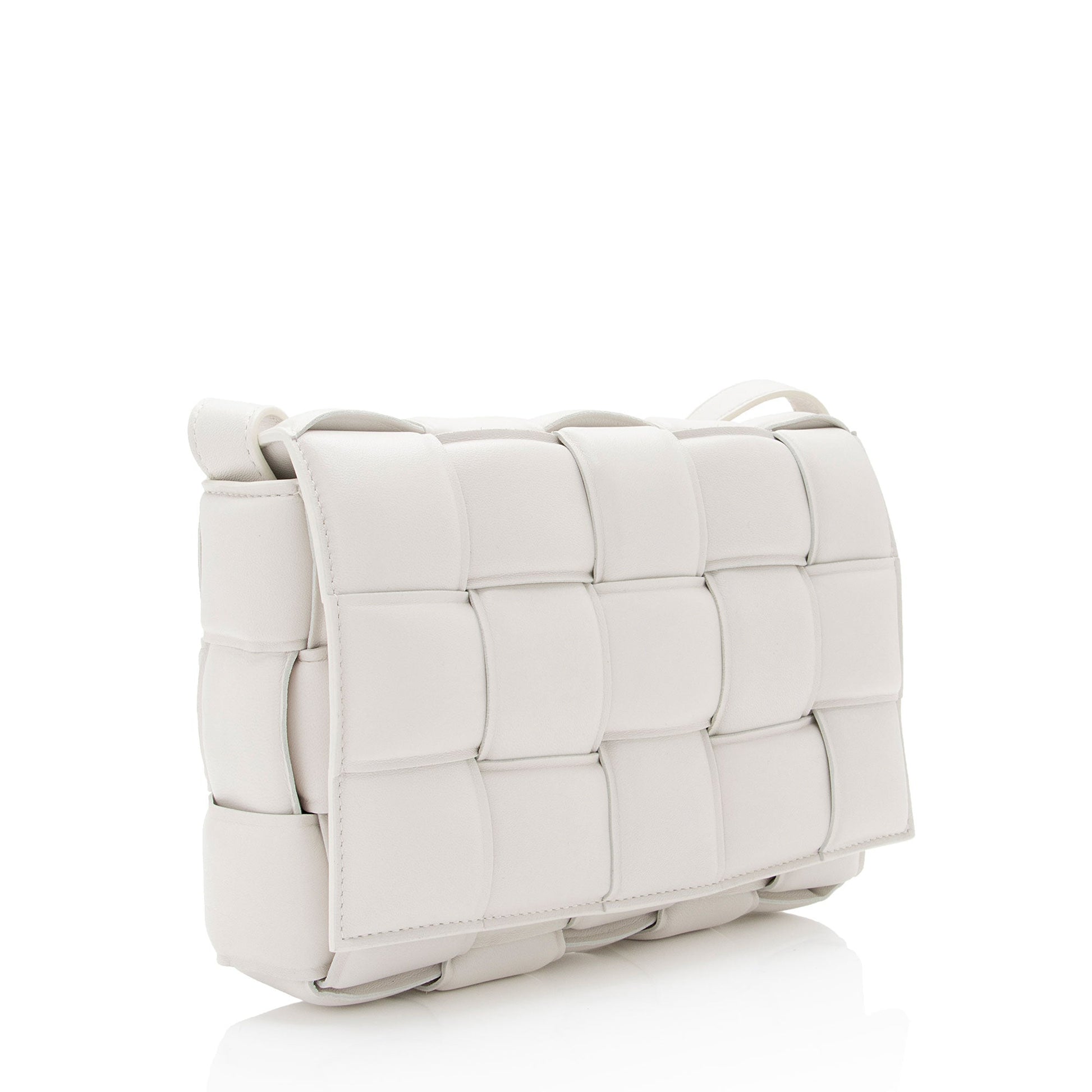 Luxury Bottega Veneta Puffed Leather Cassette Crossbody Bag (SHF-oCEDIg)