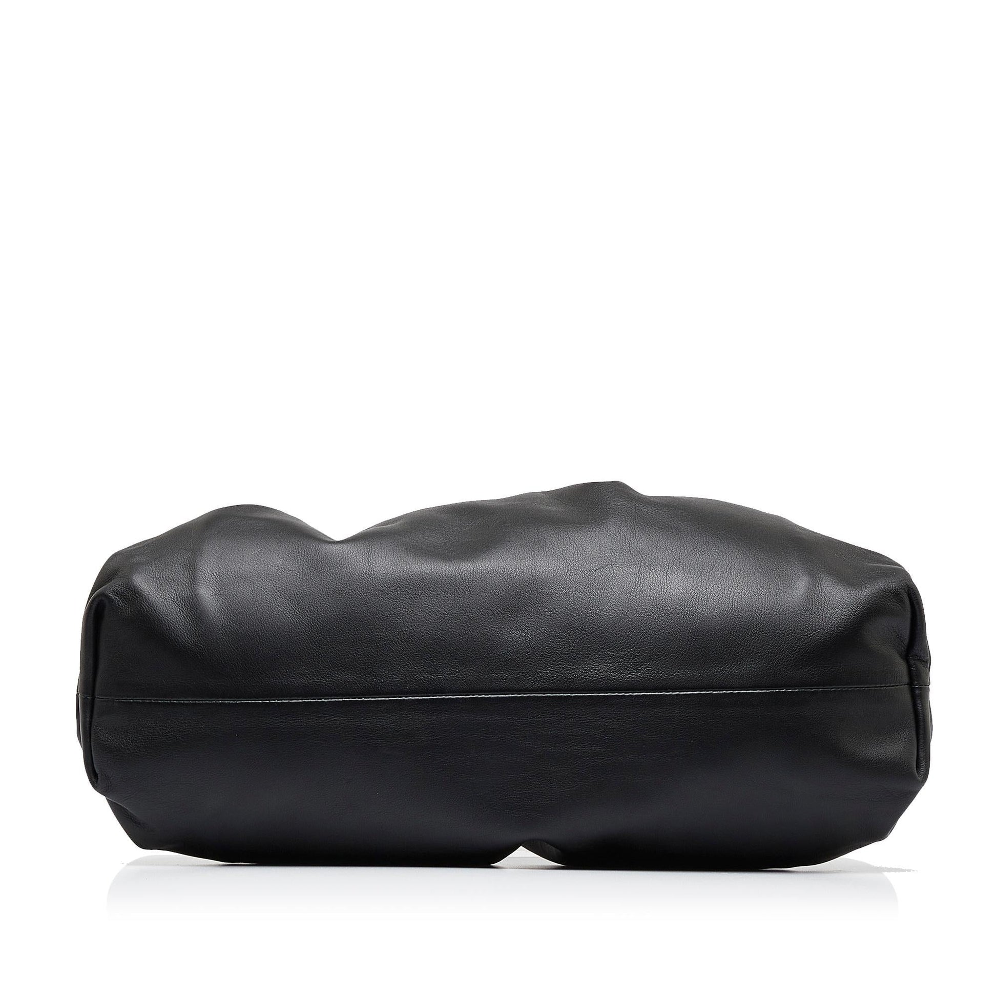 Luxury Bottega Veneta The Pouch Clutch (SHG-Jks4mk)