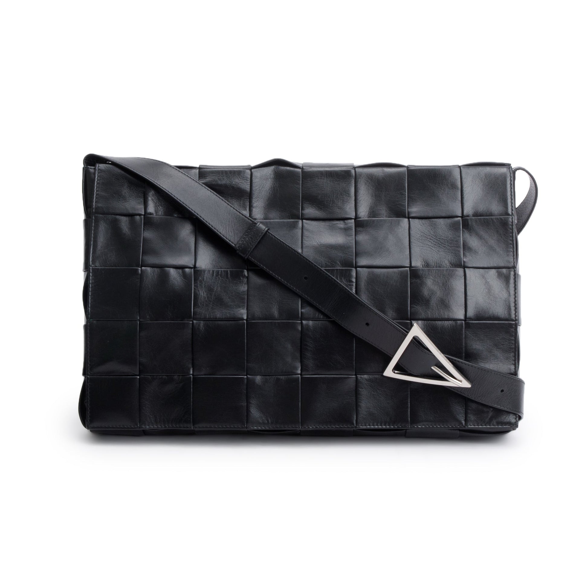 Bottega Venetaen Black Intrecciato Leather Maxi Cassette Flap Messenger Bag